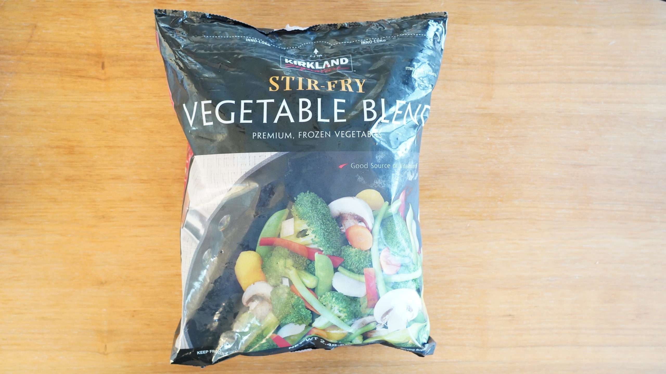 コストコの冷凍食品「ステアフライ・ベジタブルブレンド」のパッケージ写真