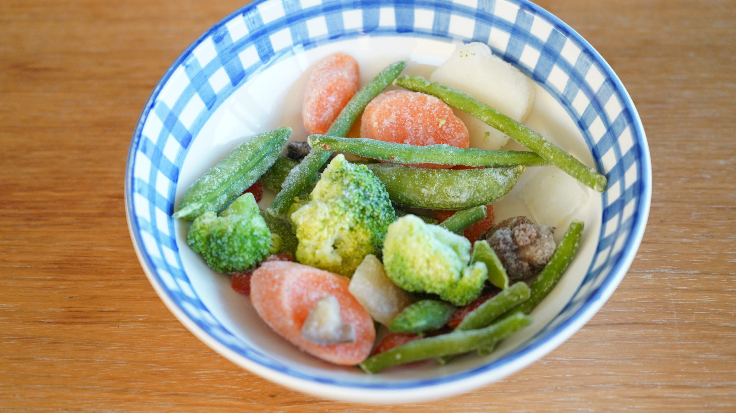 コストコのおすすめ冷凍食品「カークランド ステアフライ ベジタブルブレンド」の野菜の写真